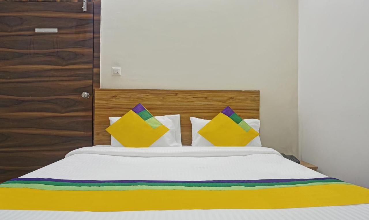 Itsy Hotels Ay Plus Hotels Kharadi Esterno foto