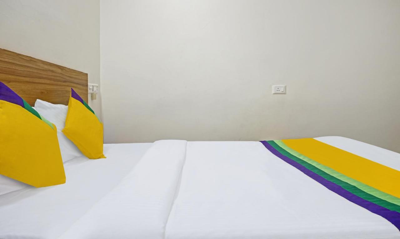 Itsy Hotels Ay Plus Hotels Kharadi Esterno foto
