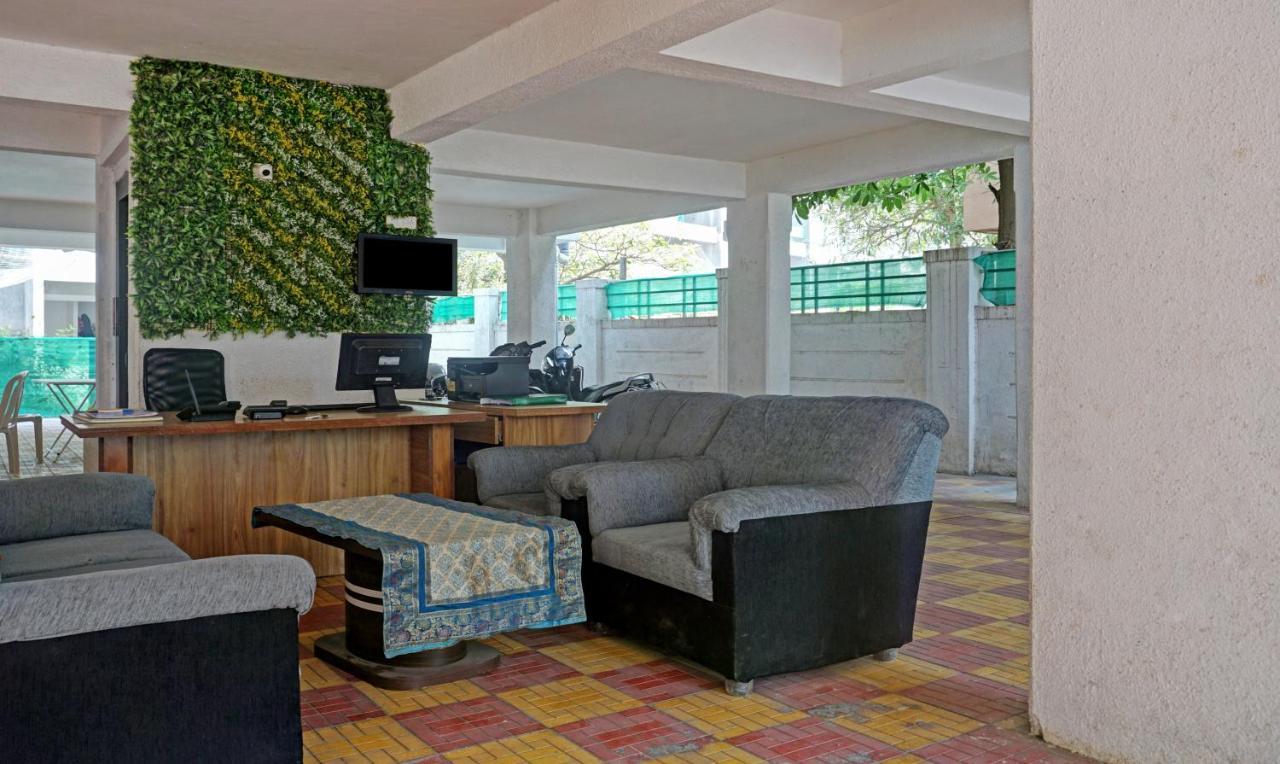 Itsy Hotels Ay Plus Hotels Kharadi Esterno foto